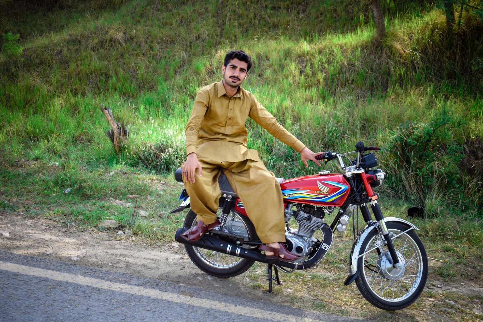 Nikon D3400 sample photo. Bike, wheel, seated photography