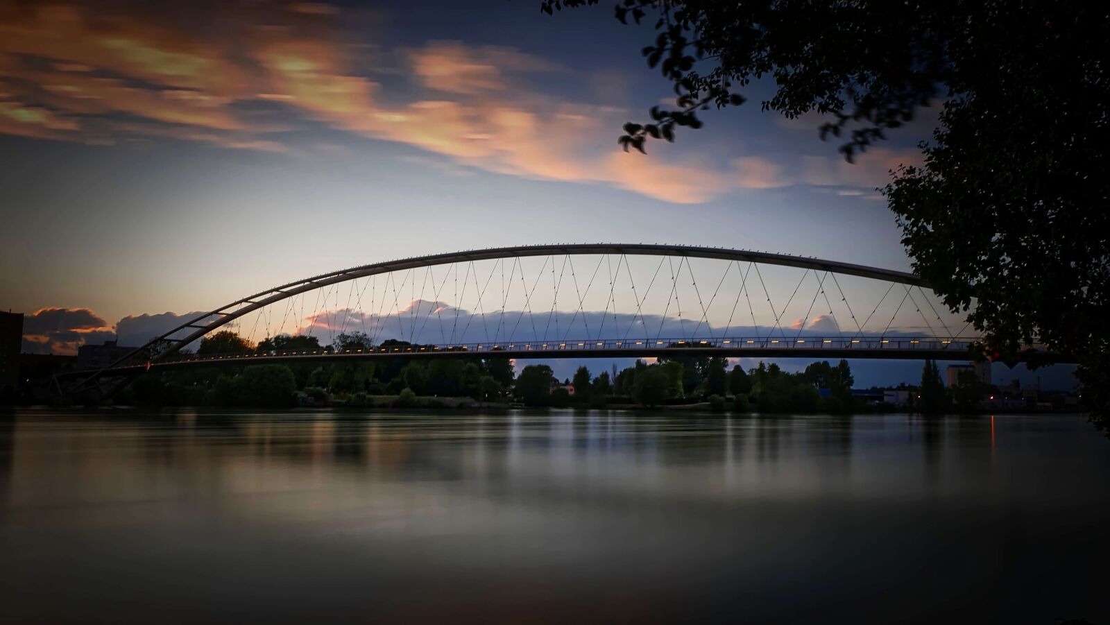 Panasonic Lumix DMC-FZ1000 sample photo. Three countries bridge, weil photography