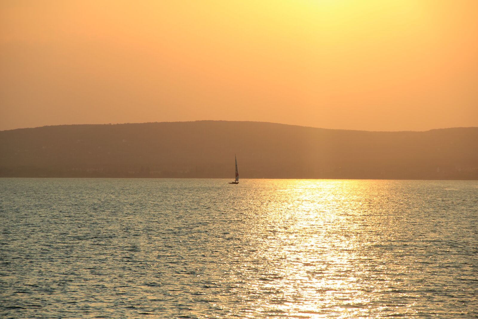 Canon EOS 550D (EOS Rebel T2i / EOS Kiss X4) sample photo. Dusk, water, landscape photography