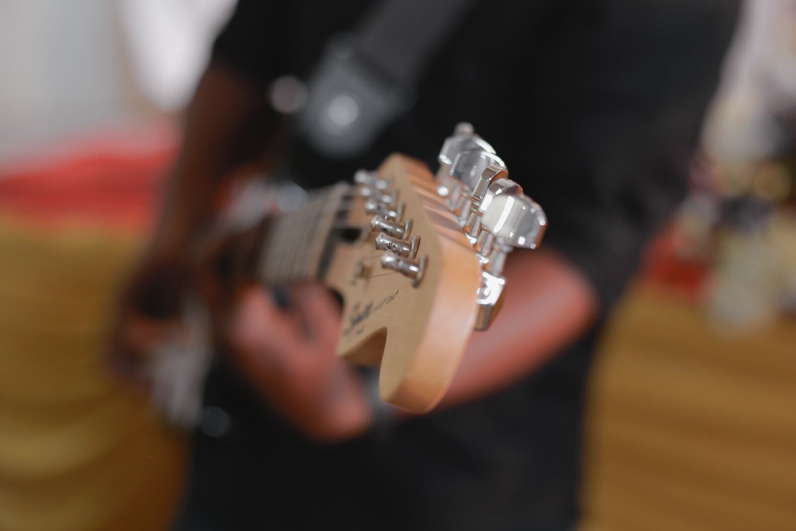 Canon EOS 6D + Canon EF 50mm F1.8 STM sample photo. Guitar, music, instrument photography