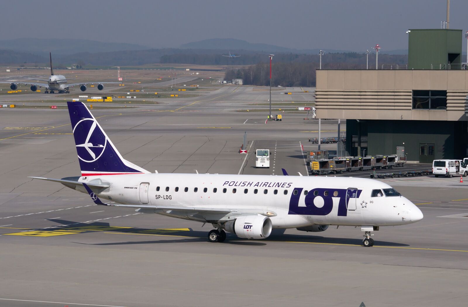 Nikon D300S sample photo. Aircraft, lot, embraer photography