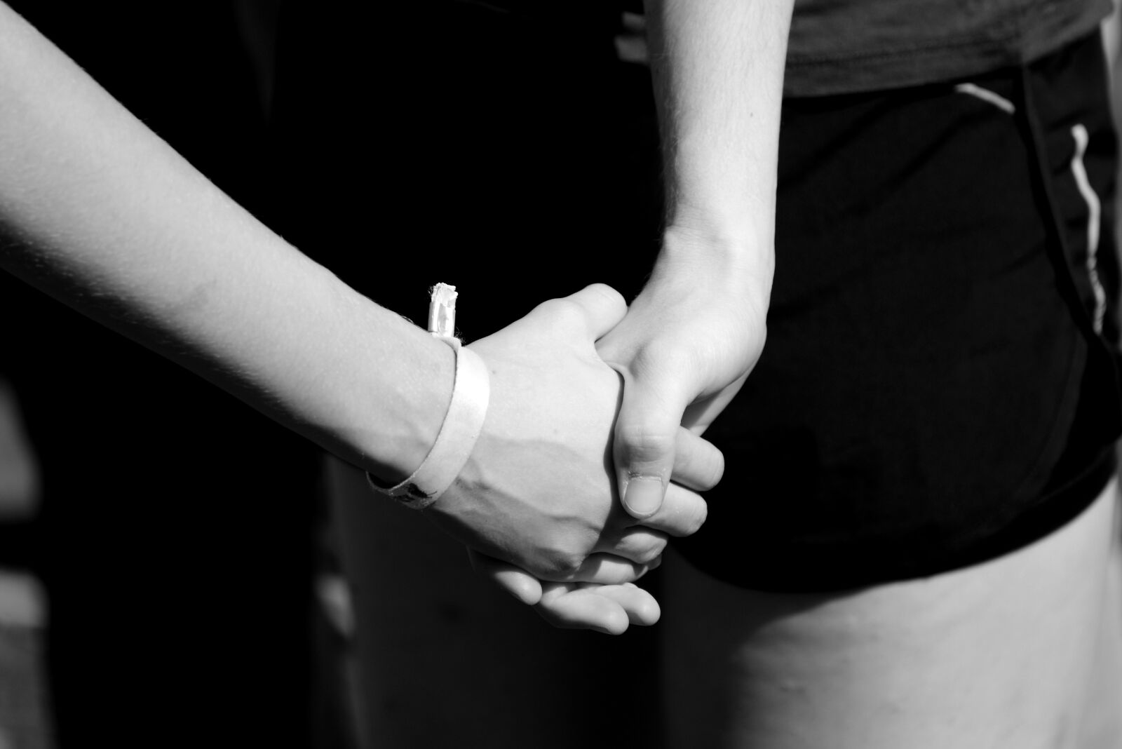 Nikon D610 sample photo. Hands, friendship, connectedness photography