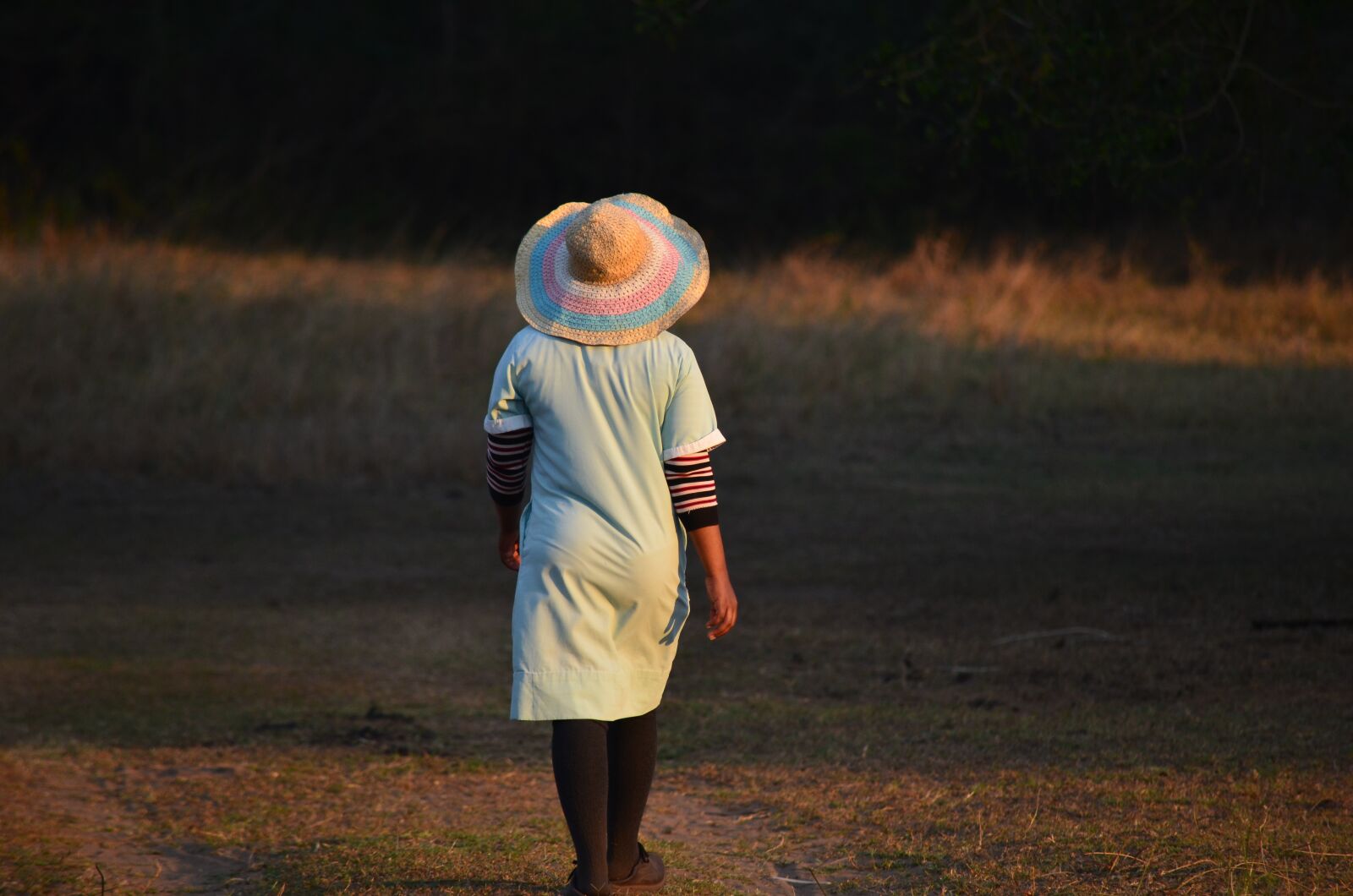 Nikon D7000 sample photo. Woman, run, walk photography