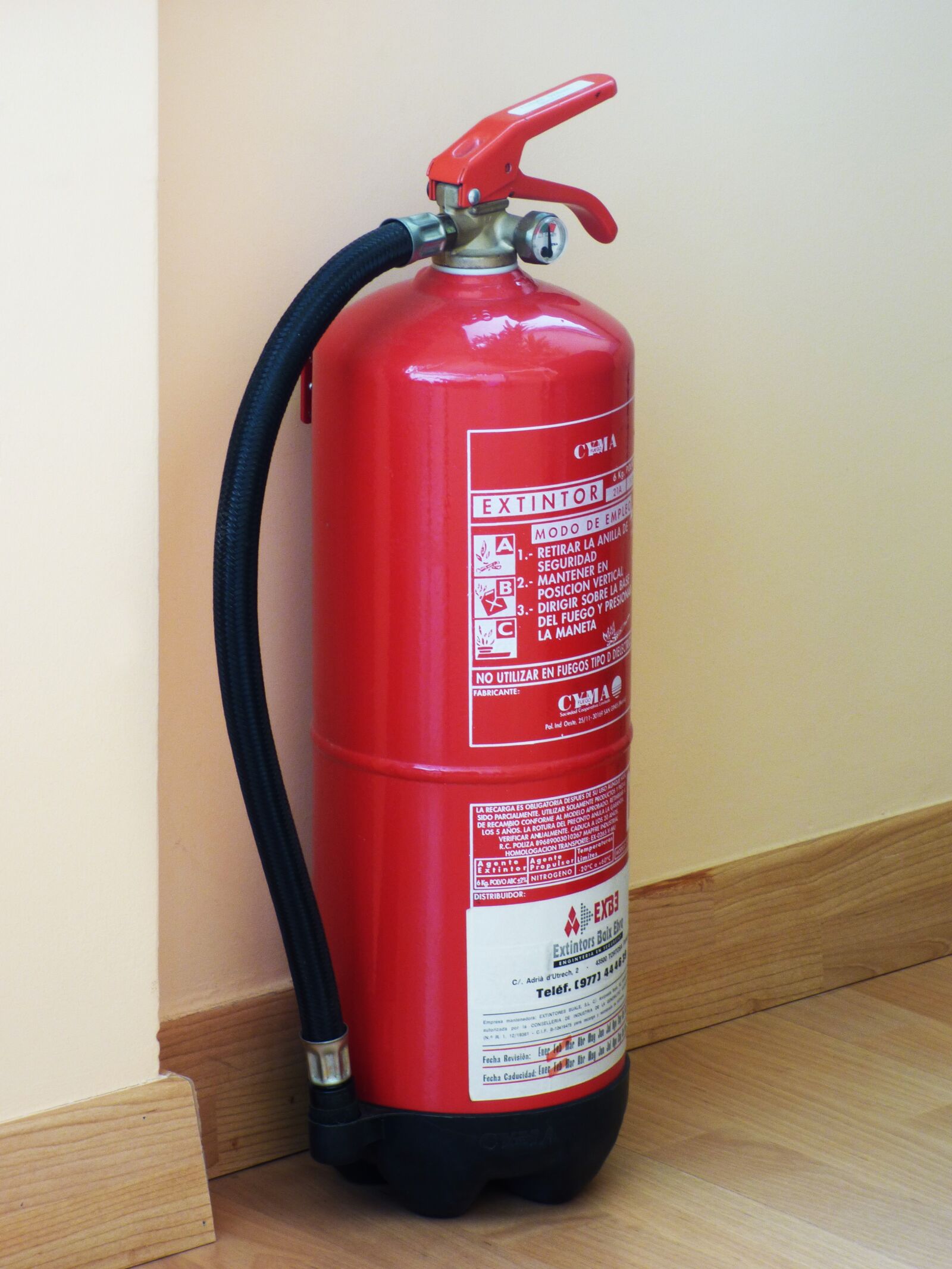 Panasonic Lumix DMC-FZ70 sample photo. Fire extinguisher, fire, security photography
