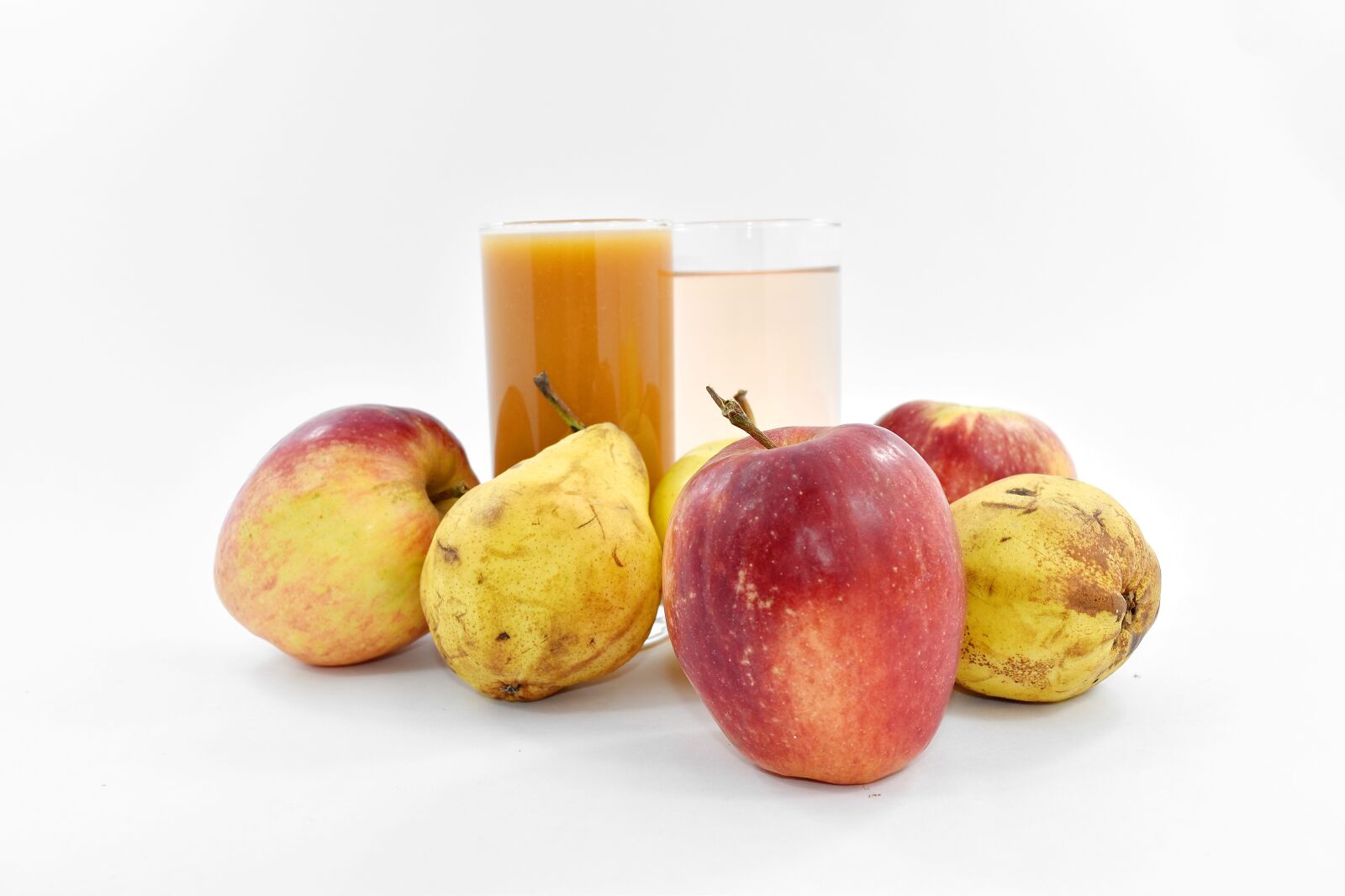 Nikon D5500 sample photo. Apples, organic, pear, syrup photography