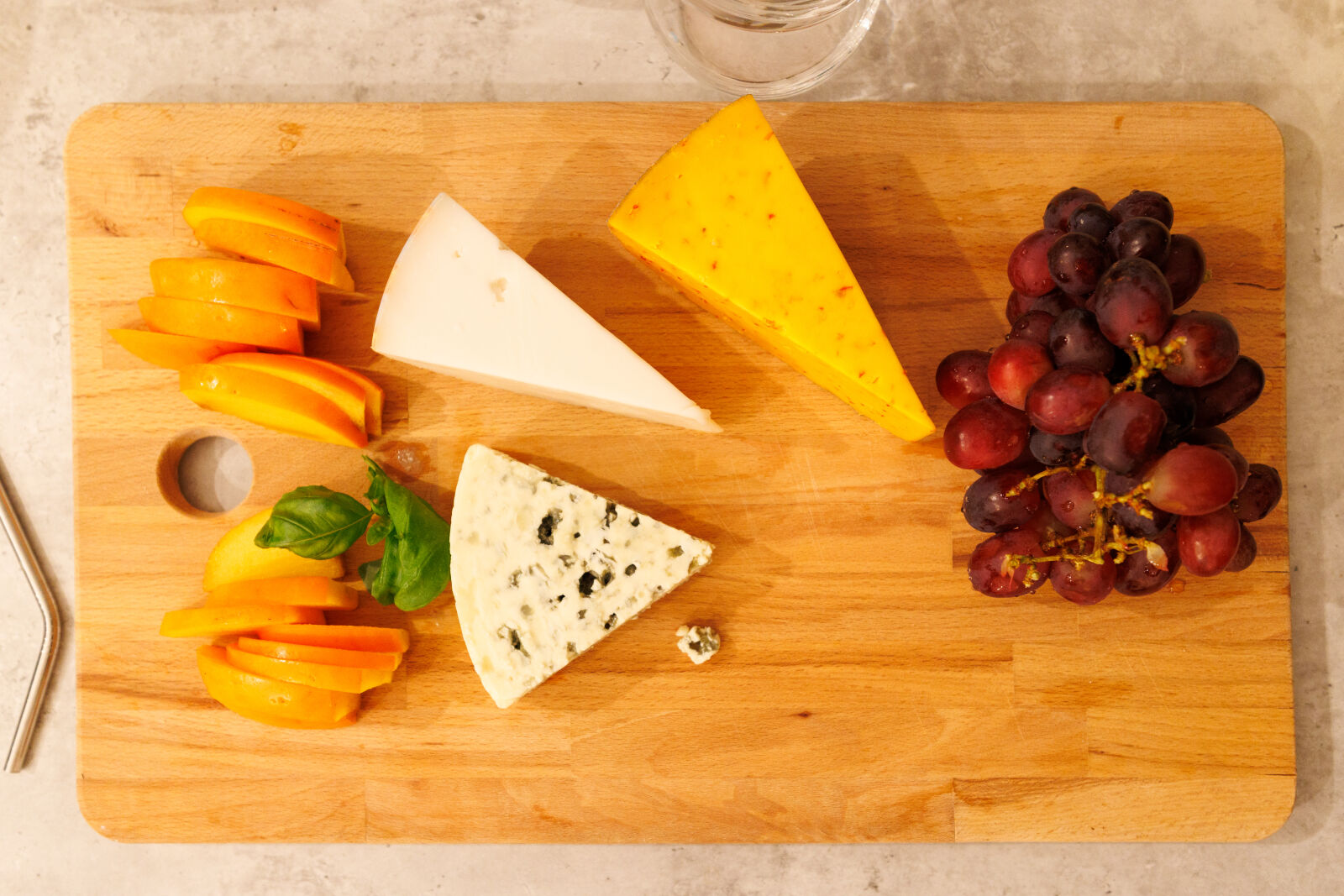 Canon EOS R7 sample photo. Cheese serving photography