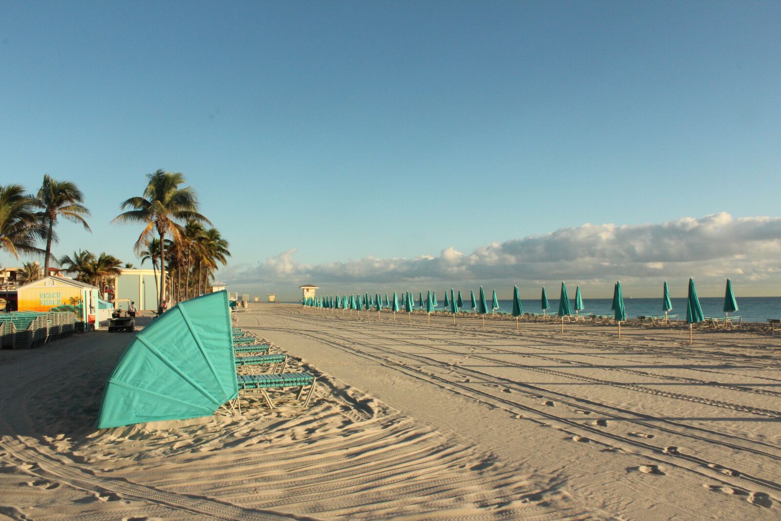 Canon EOS 600D (Rebel EOS T3i / EOS Kiss X5) sample photo. Beach, miami, water photography