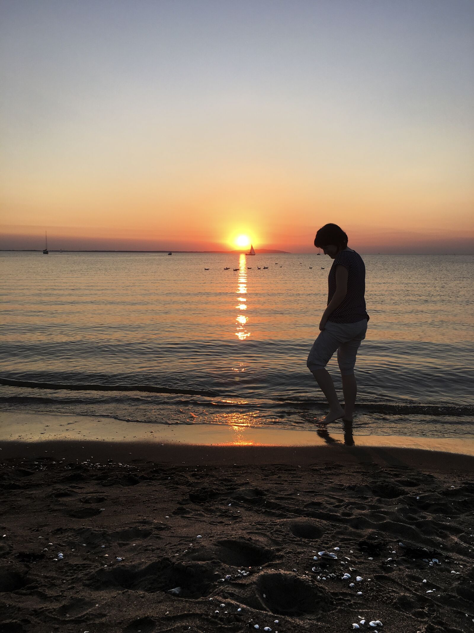 Apple iPhone 6s sample photo. Sunset, beach, body of photography