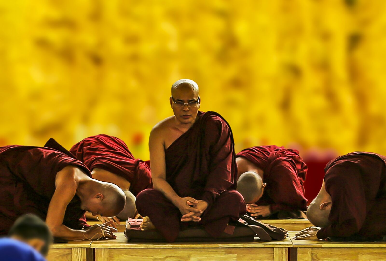Canon EF 70-200mm F2.8L USM sample photo. Theravada buddhism, pay homage photography