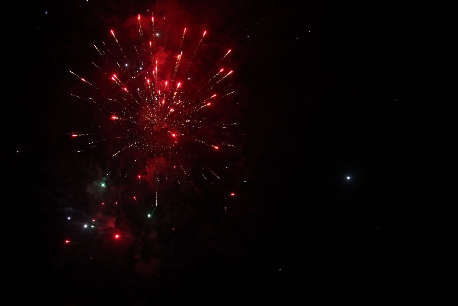 Canon EOS 600D (Rebel EOS T3i / EOS Kiss X5) sample photo. Fireworks, night, festival photography