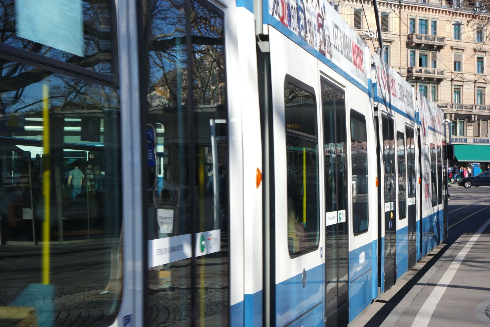 Samsung NX3000 sample photo. Zurich, bellevue, tram photography
