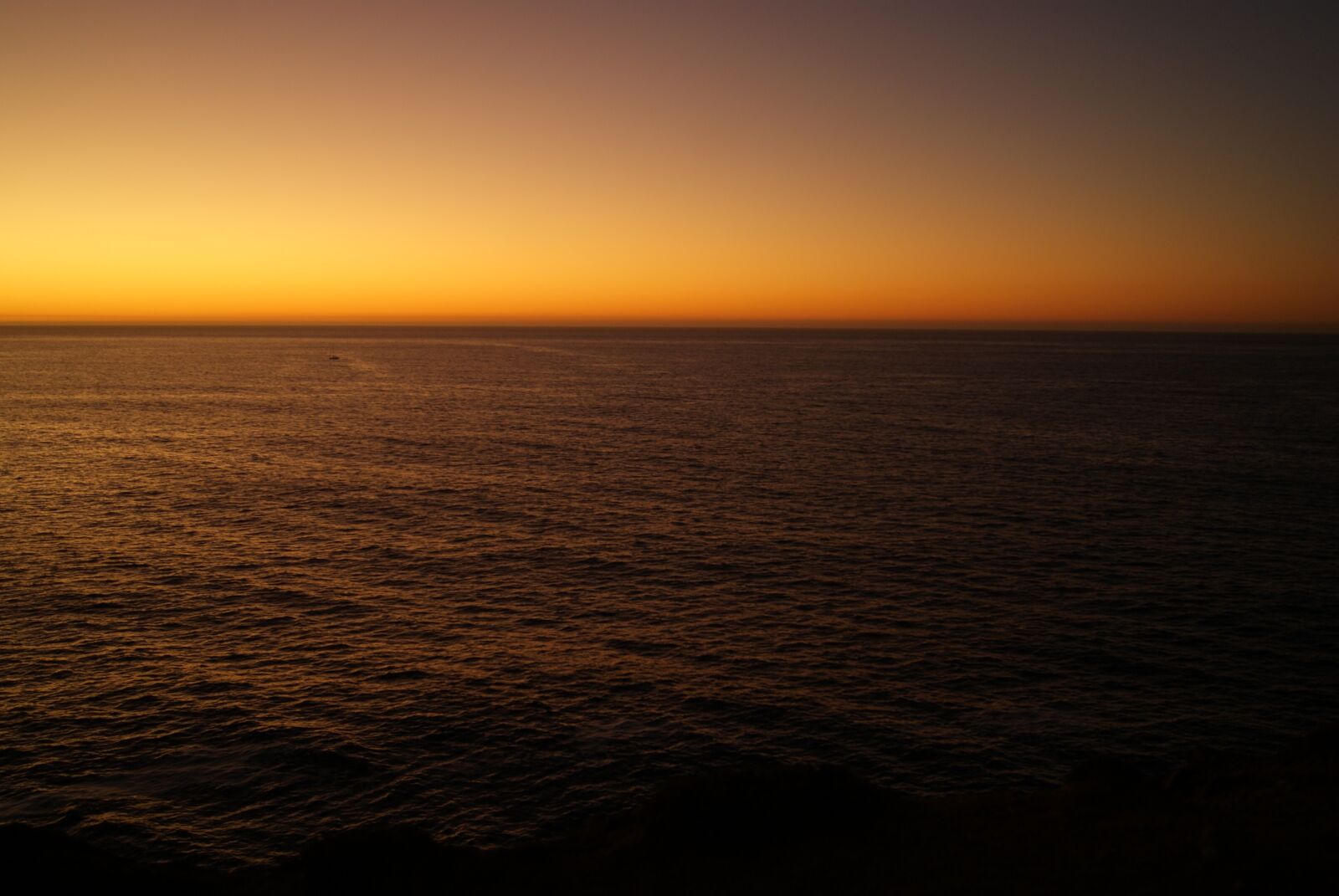 Sony Alpha DSLR-A230 sample photo. Sunset, dawn, body of photography