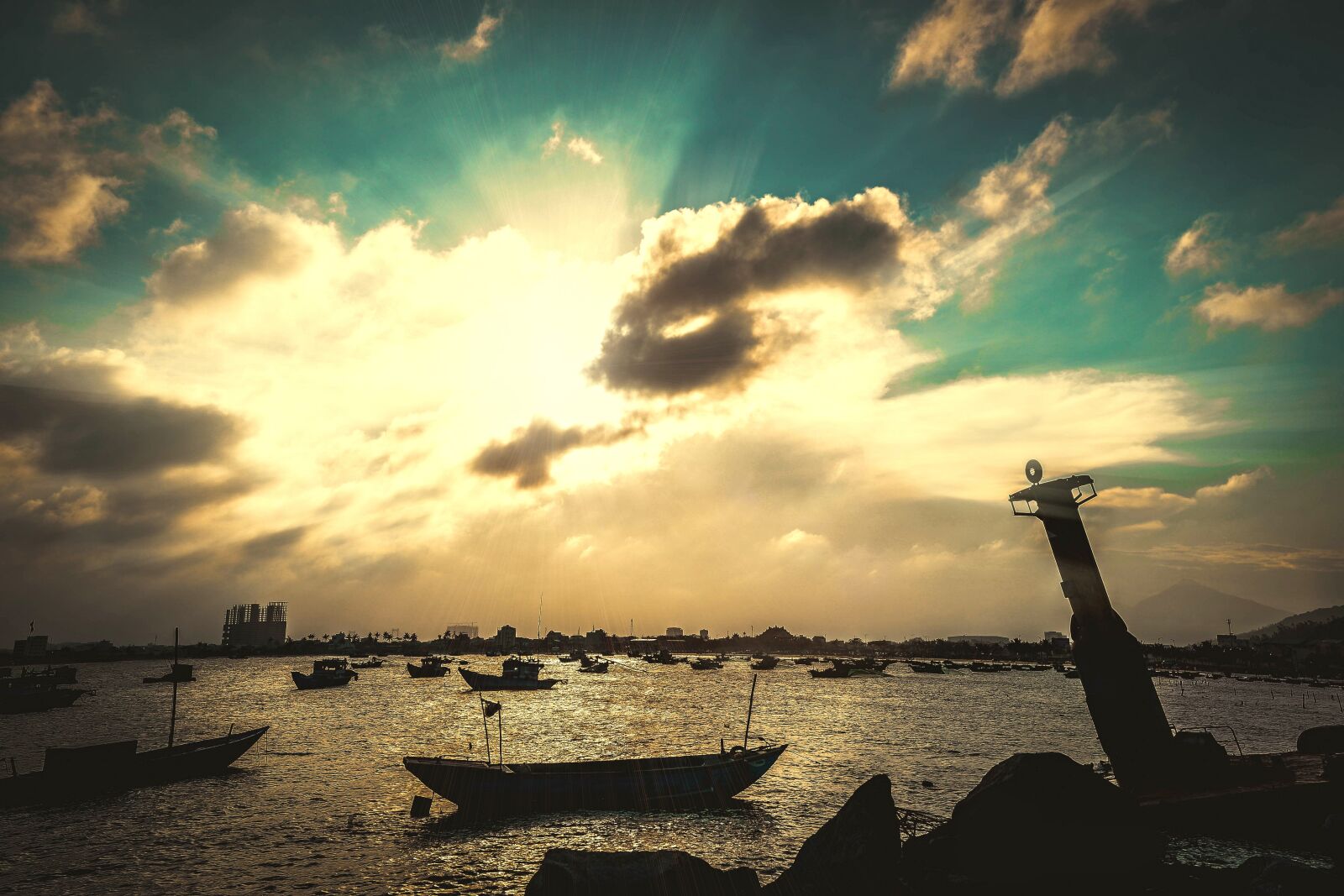 Nikon D800 sample photo. Beach da nang, beach photography