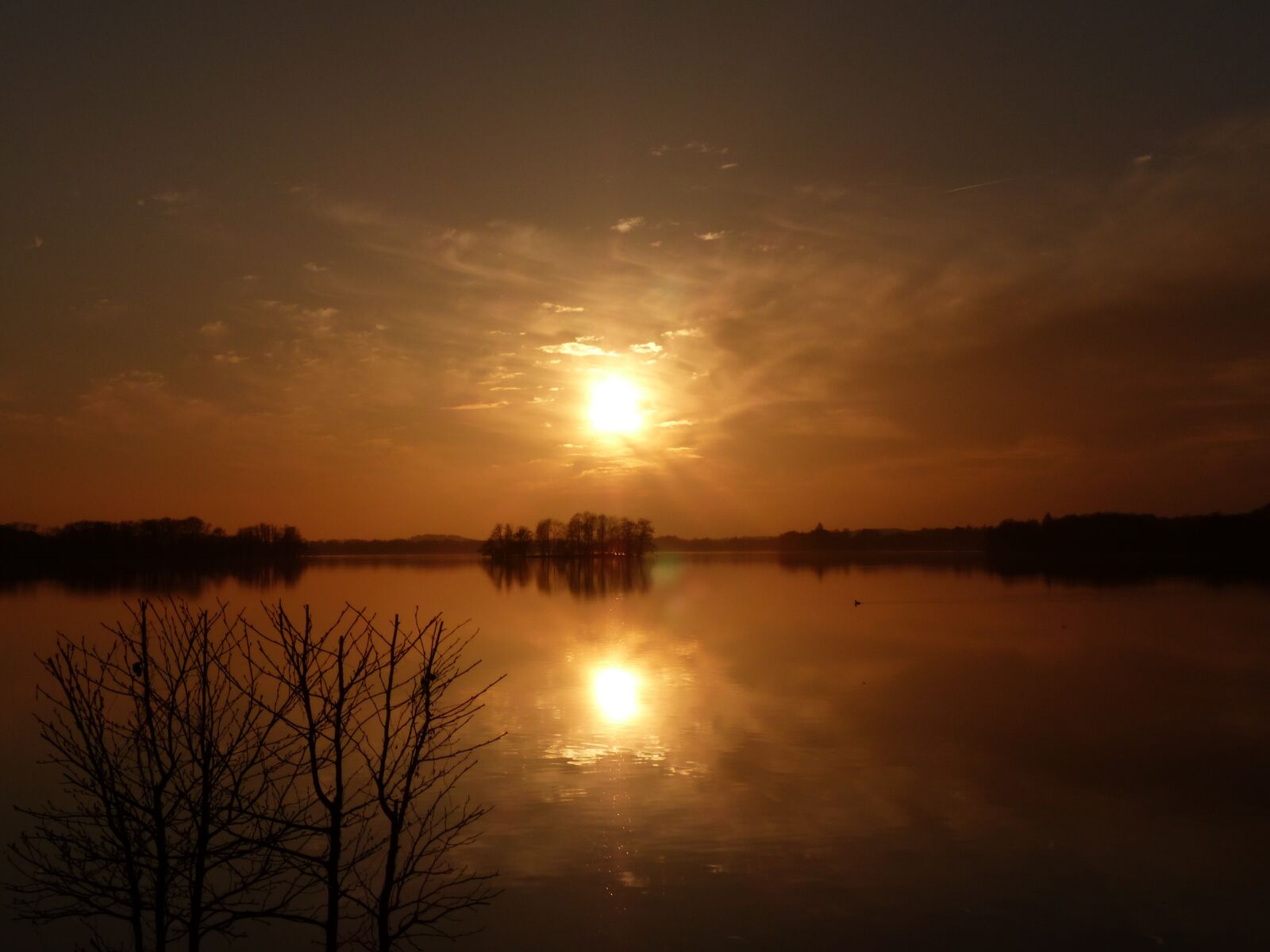 Panasonic Lumix DMC-FZ200 sample photo. Sunset, lake, sun photography