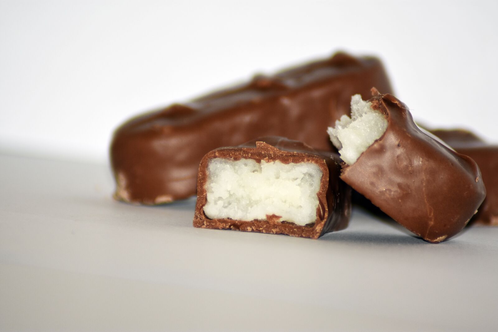 Nikon D3400 sample photo. Chocolate, bounty, dessert photography