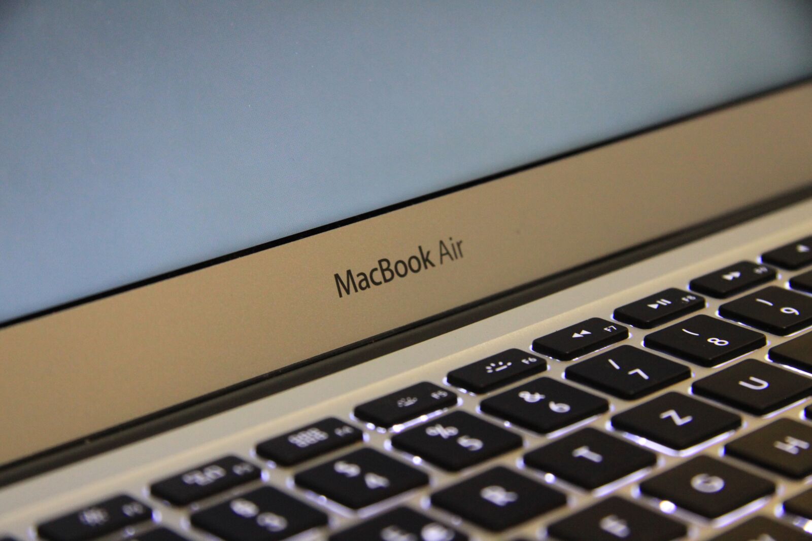 Canon EOS 50D sample photo. Laptop, apple, macbook photography