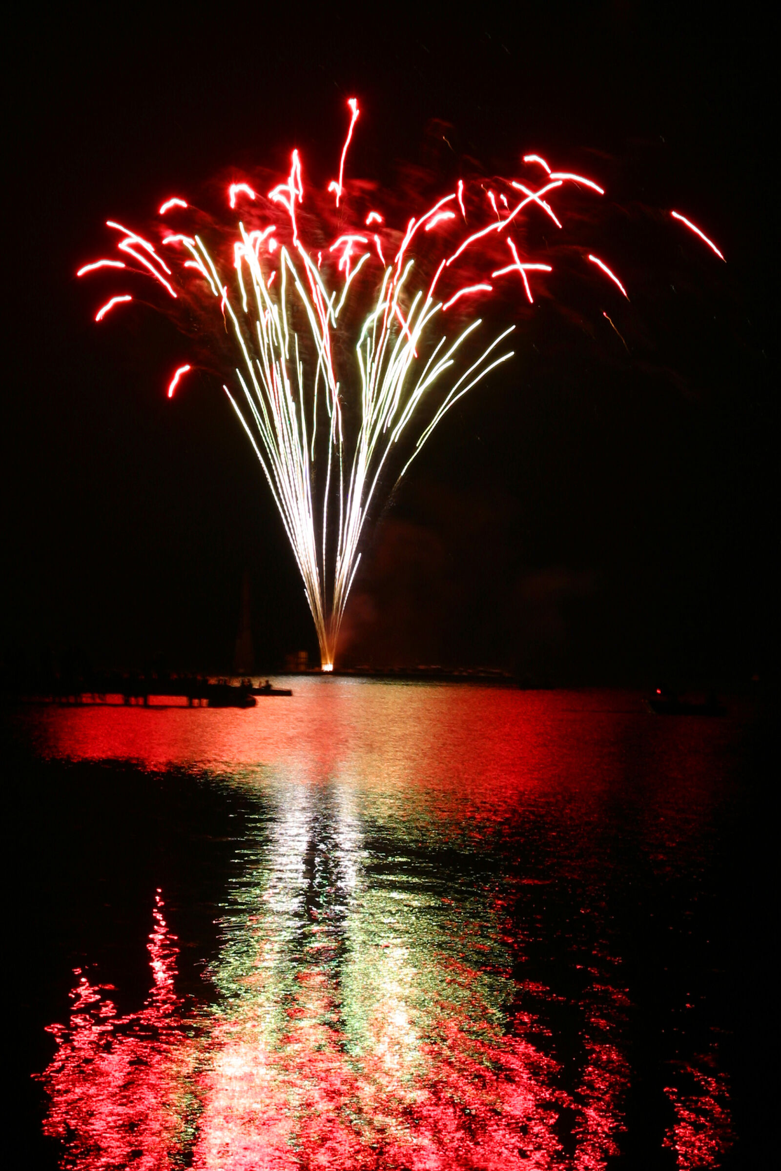 Canon EOS D60 sample photo. Firework photography