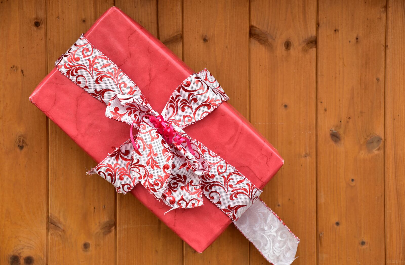 Nikon D750 sample photo. Package, gift, christmas photography