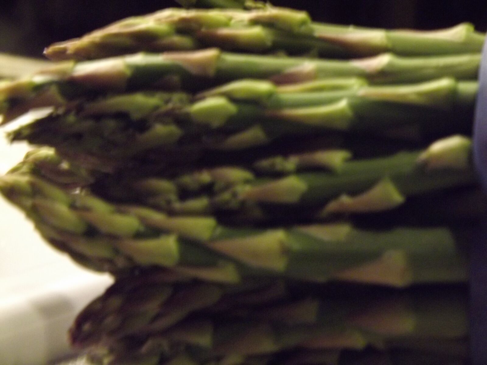 FujiFilm FinePix S3200 (FinePix S3250) sample photo. Asparagus, vegetables, healthy photography