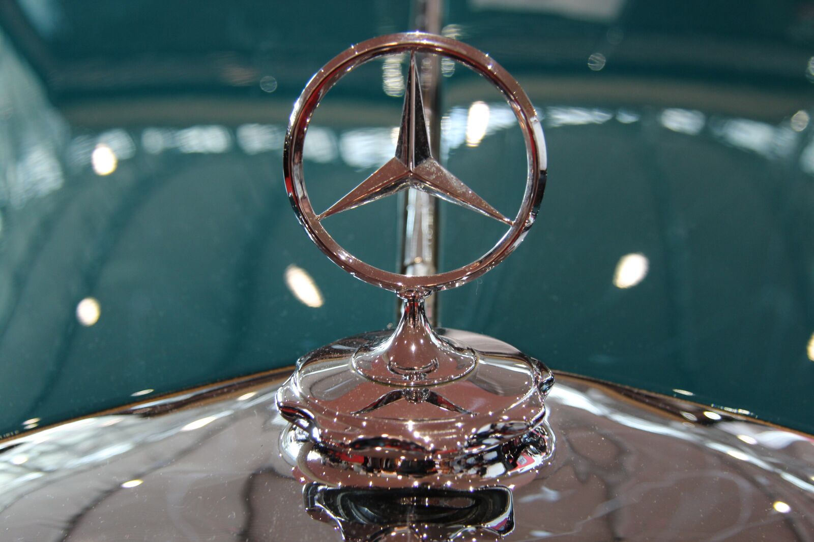 Canon EF-S 17-85mm F4-5.6 IS USM sample photo. Mercedes, star, auto photography