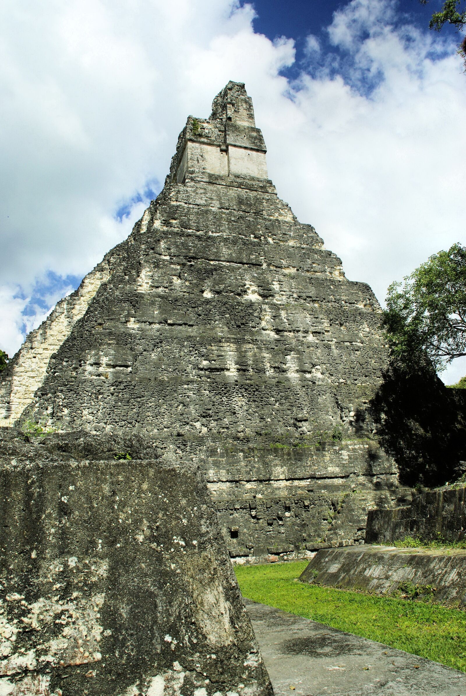 Pentax K200D sample photo. Guatemala, tikal, great pyramid photography