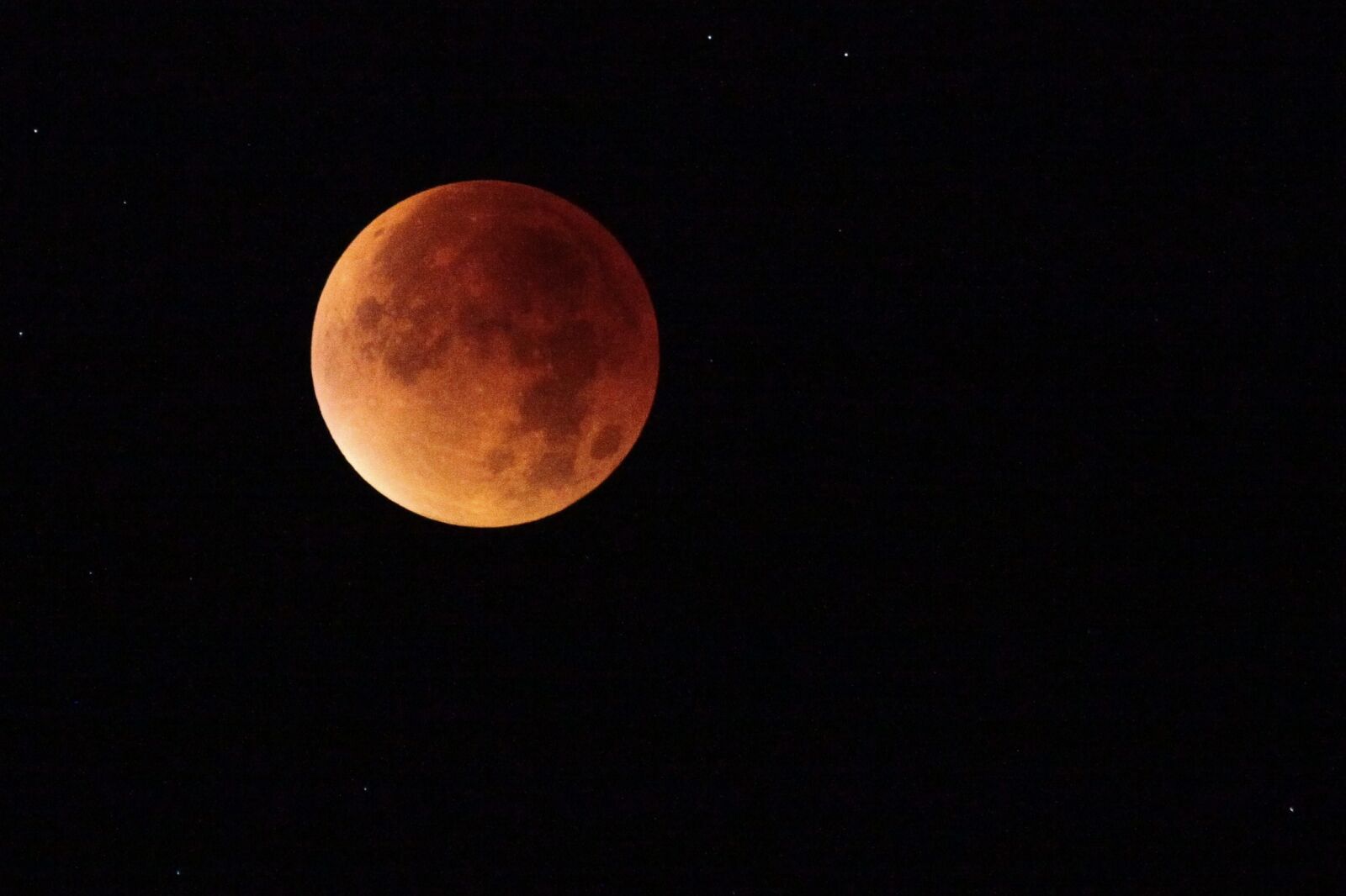 Canon EOS 5D Mark II sample photo. Blood moon, lunar eclipse photography