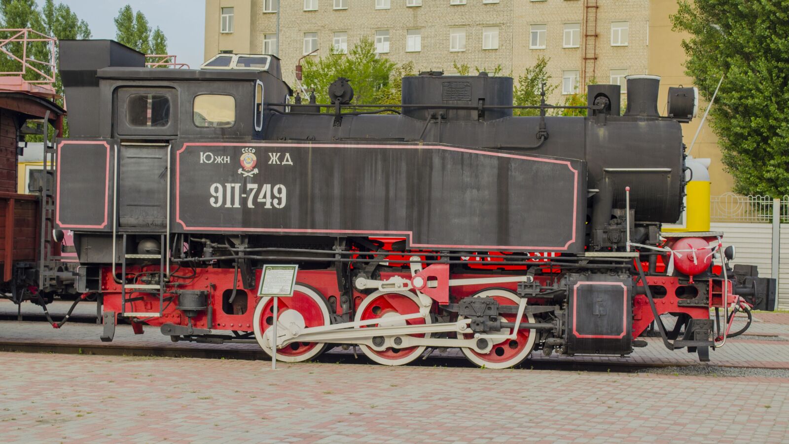 Nikon D5100 sample photo. Steam locomotive, vintage, boiler photography