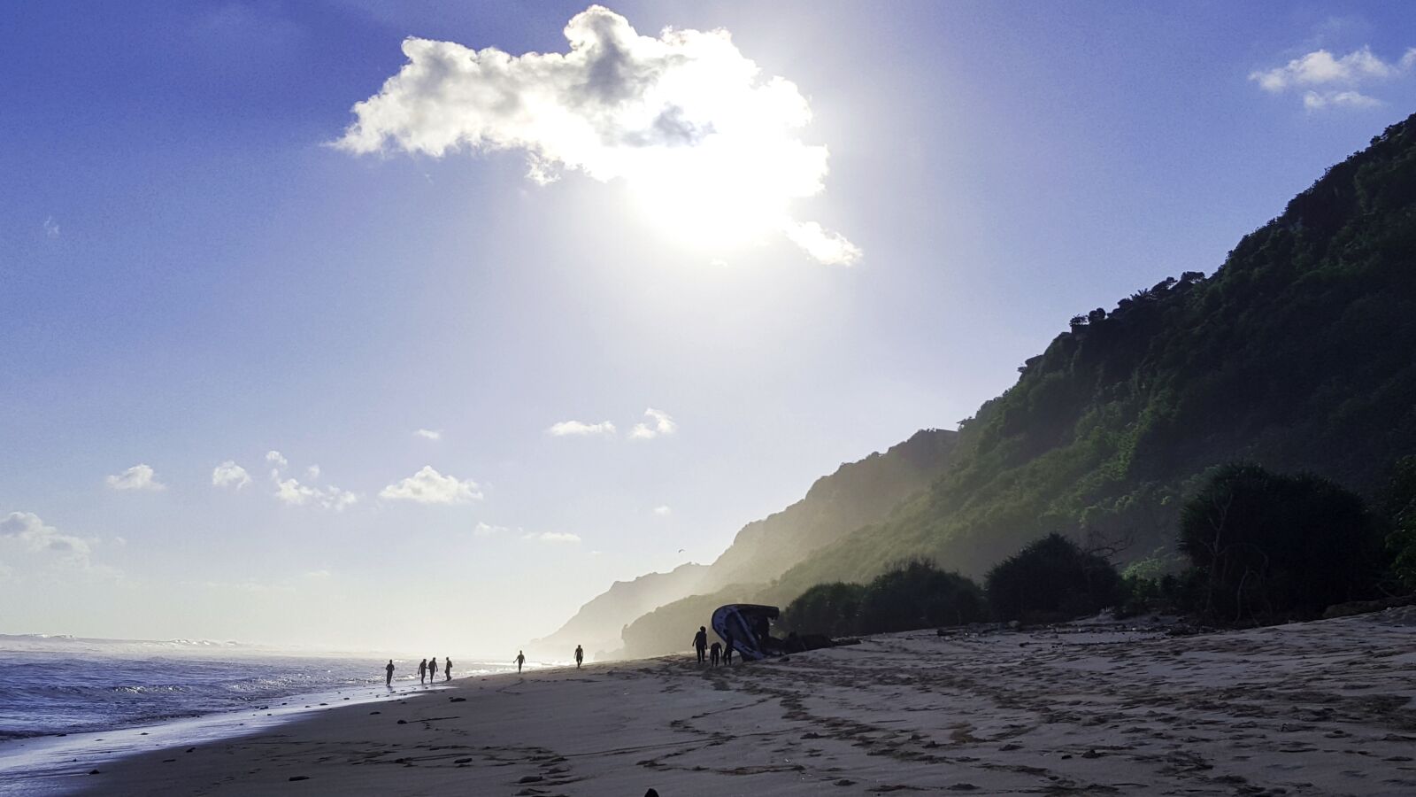Samsung Galaxy S6 sample photo. Beach, family, haze photography