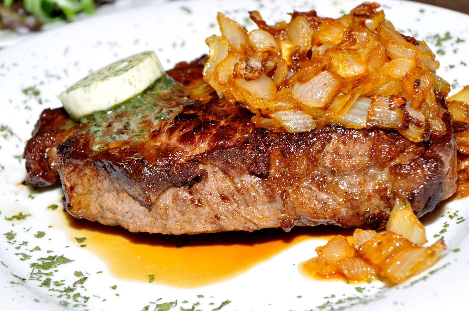 Nikon D5000 sample photo. Rumpsteak, beef, meat photography