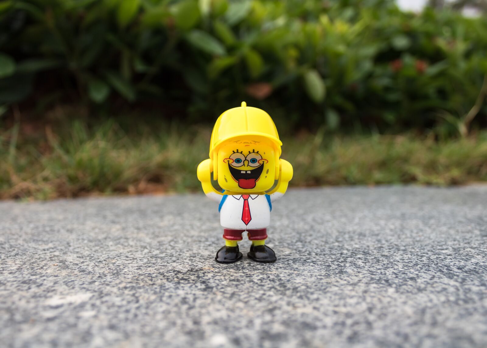 Canon EOS 1300D (EOS Rebel T6 / EOS Kiss X80) sample photo. Plastic, toy, plastic toy photography