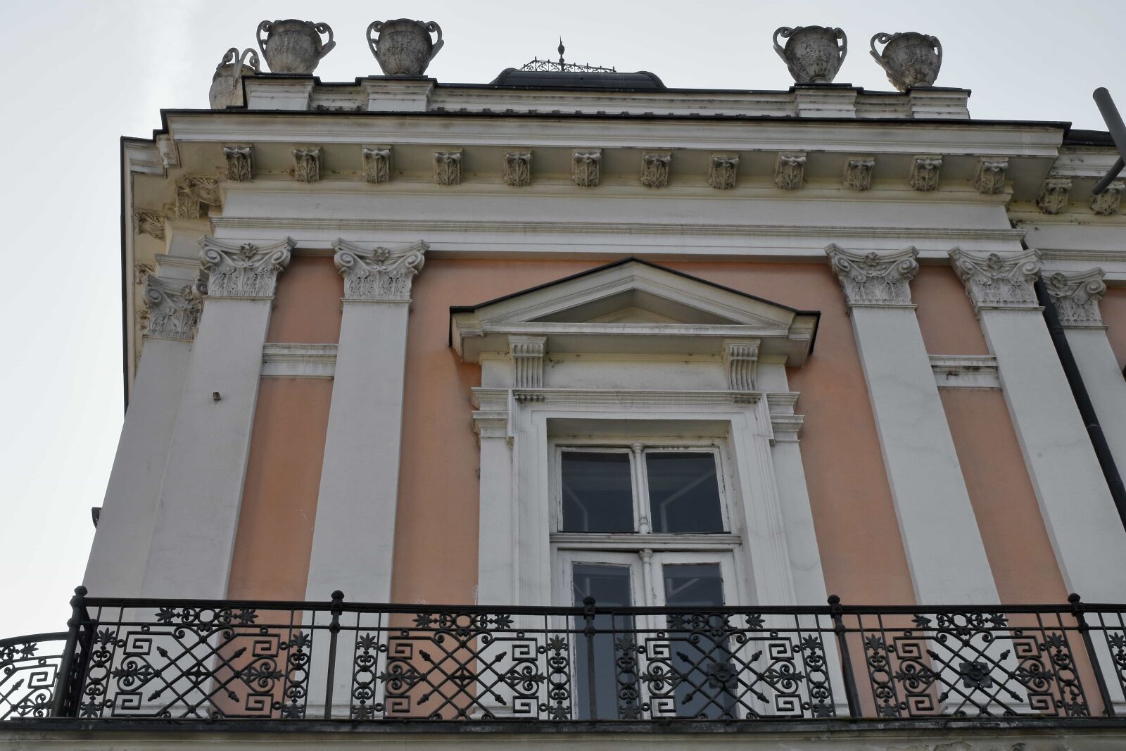 Nikon D5500 sample photo. Facade, landmark, architecture, building photography