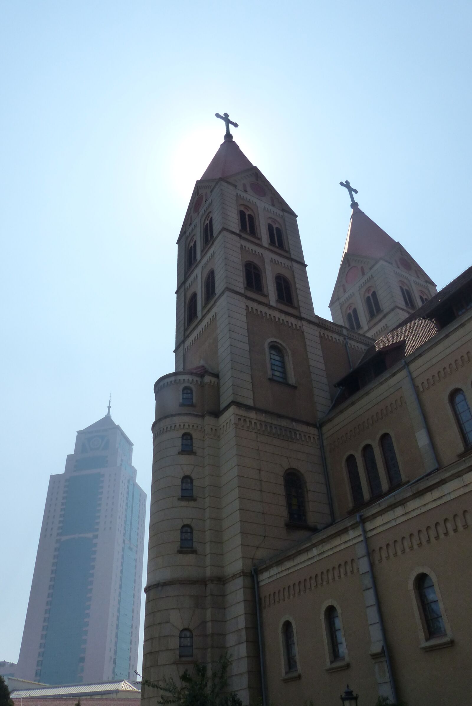 Panasonic Lumix DMC-FZ200 sample photo. Church, china, sky photography