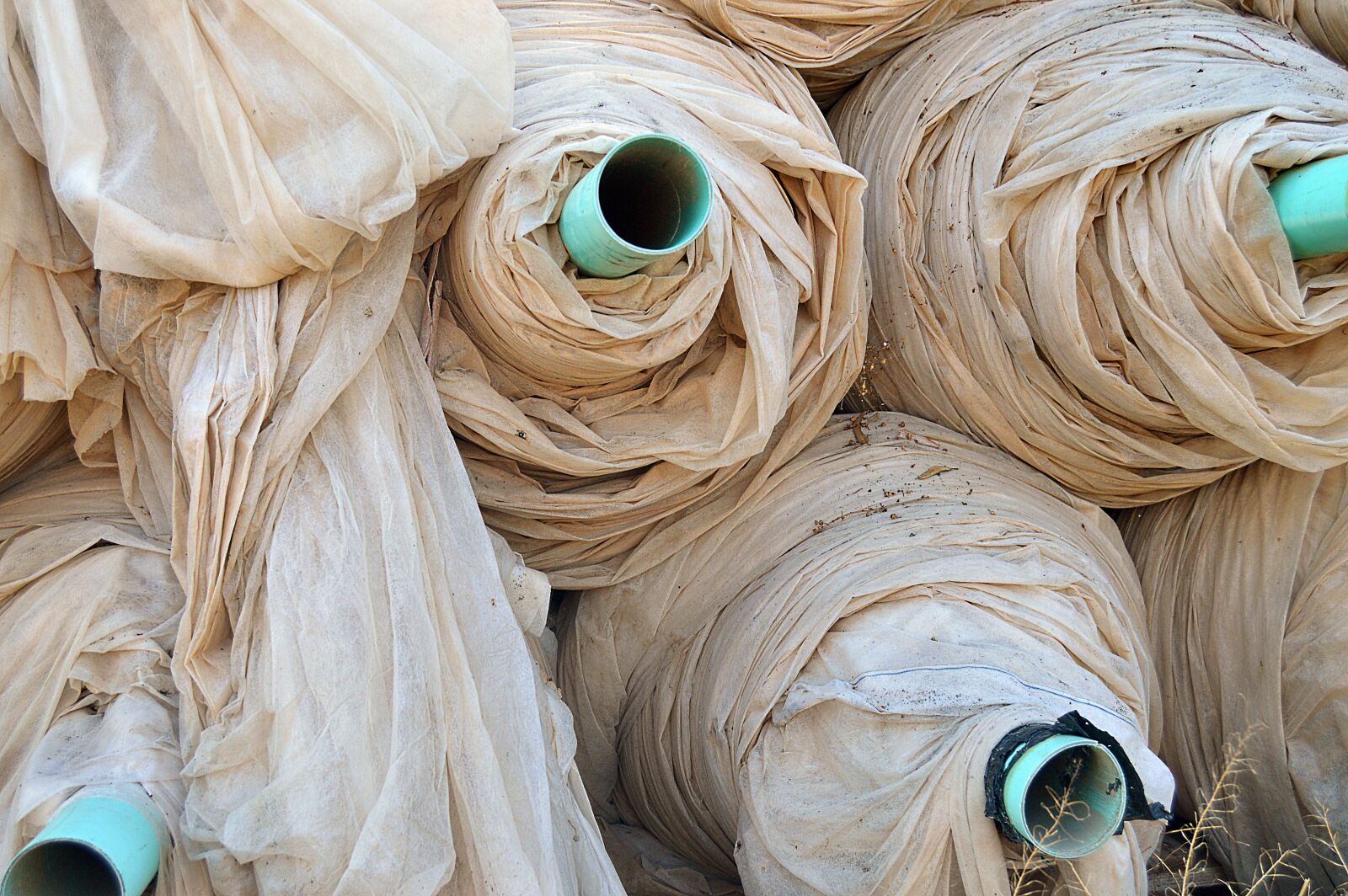 Nikon D3200 sample photo. Plastic, rolls of plastic photography