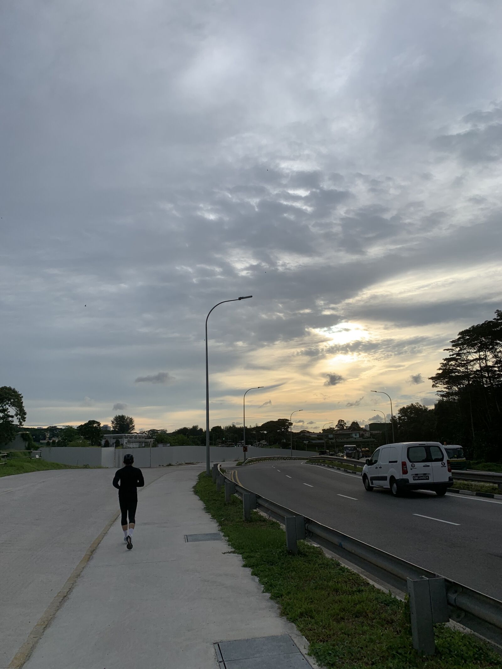 iPhone XR back camera 4.25mm f/1.8 sample photo. Sunset, nature, landscape photography