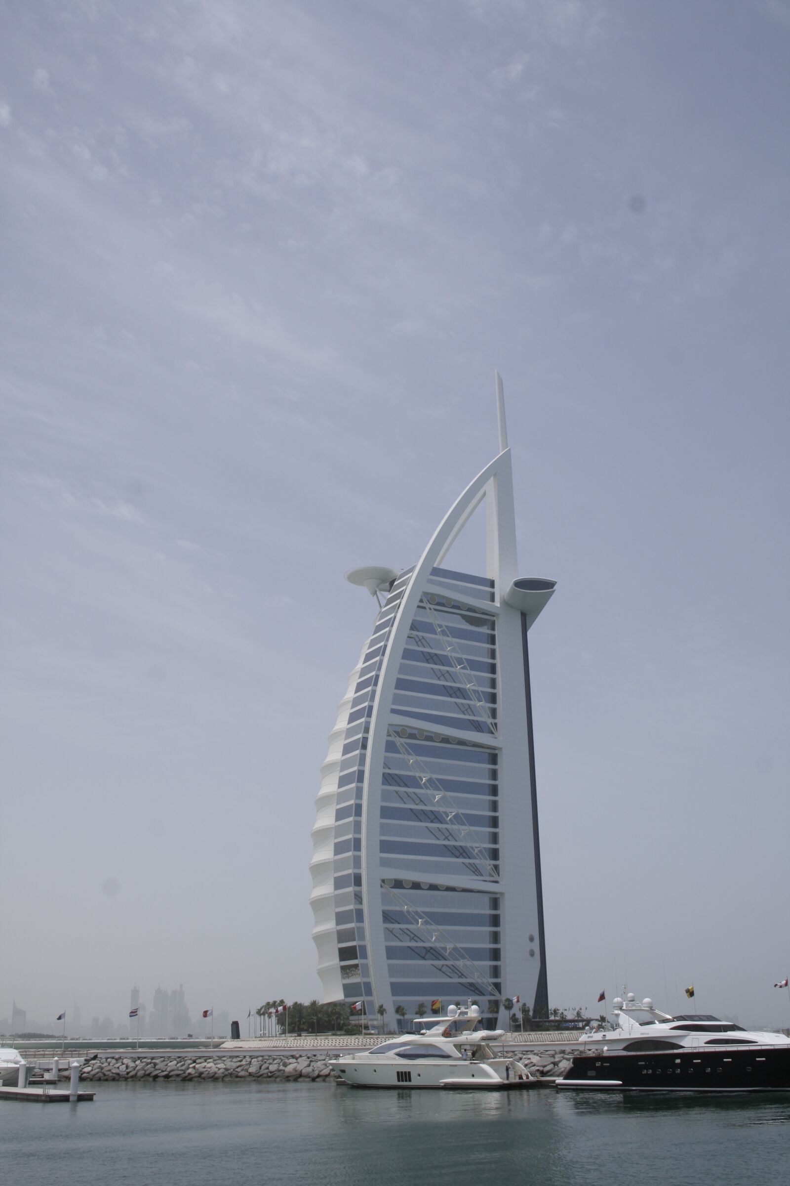 Canon EOS 350D (EOS Digital Rebel XT / EOS Kiss Digital N) sample photo. Dubai, summer, sail photography