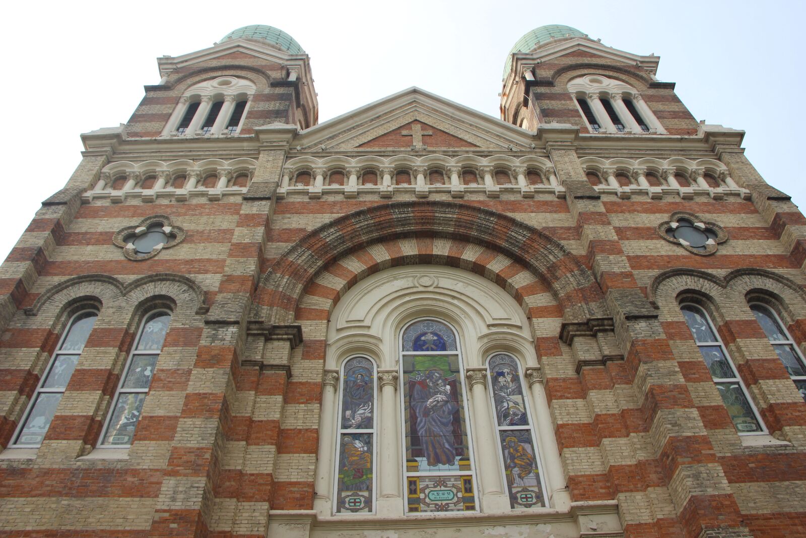 Canon EOS 600D (Rebel EOS T3i / EOS Kiss X5) sample photo. Building, architecture, catholic photography