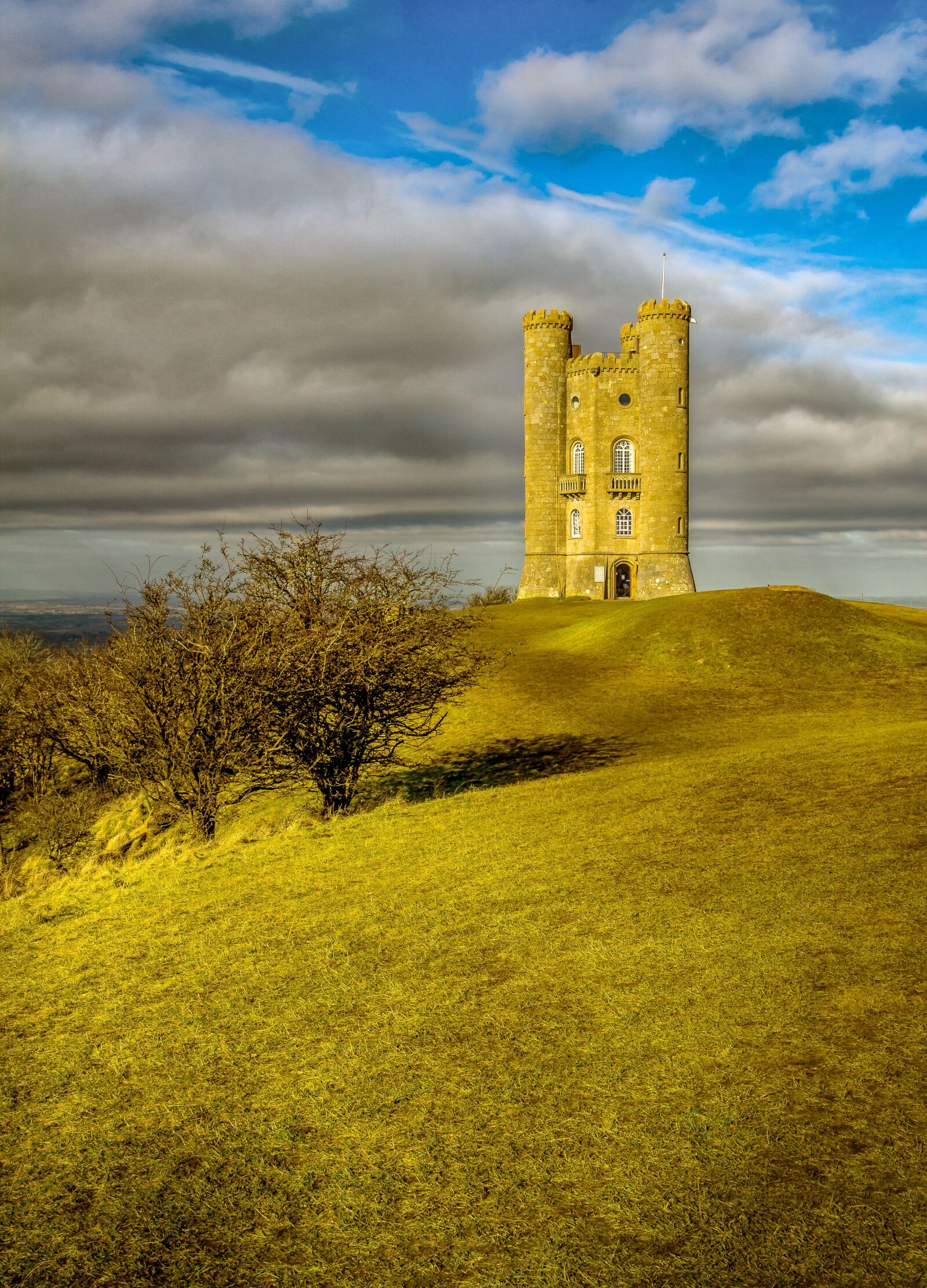 Canon EF 24-105mm F4L IS USM sample photo. Broadway tower, monument, landmark photography
