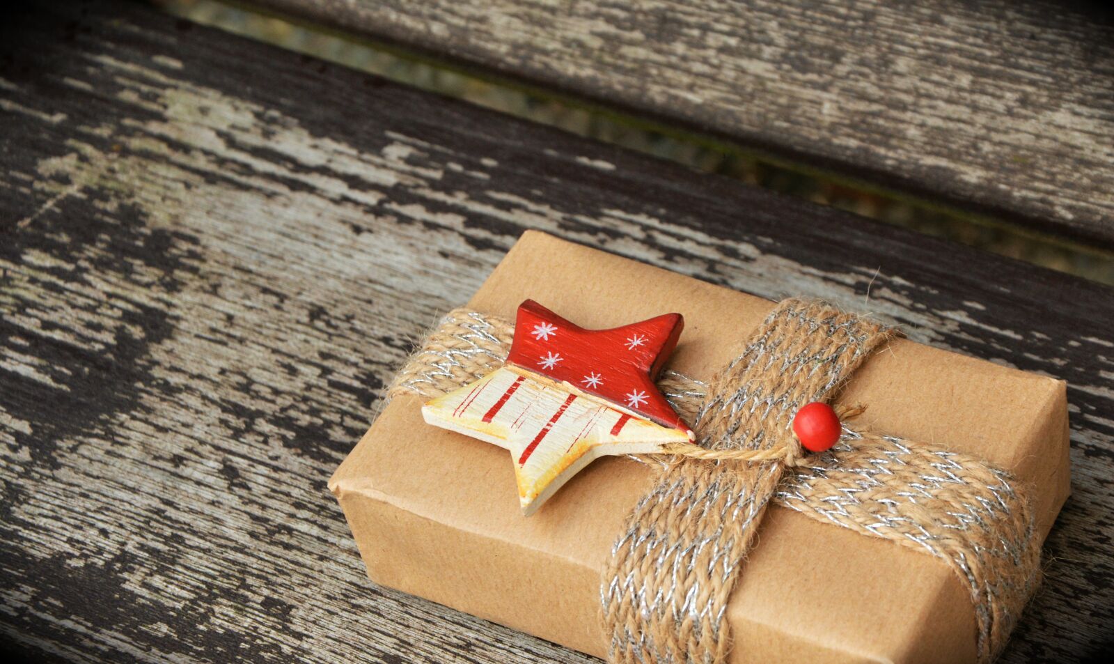Nikon D5200 sample photo. Gift, gift parcel, christmas photography