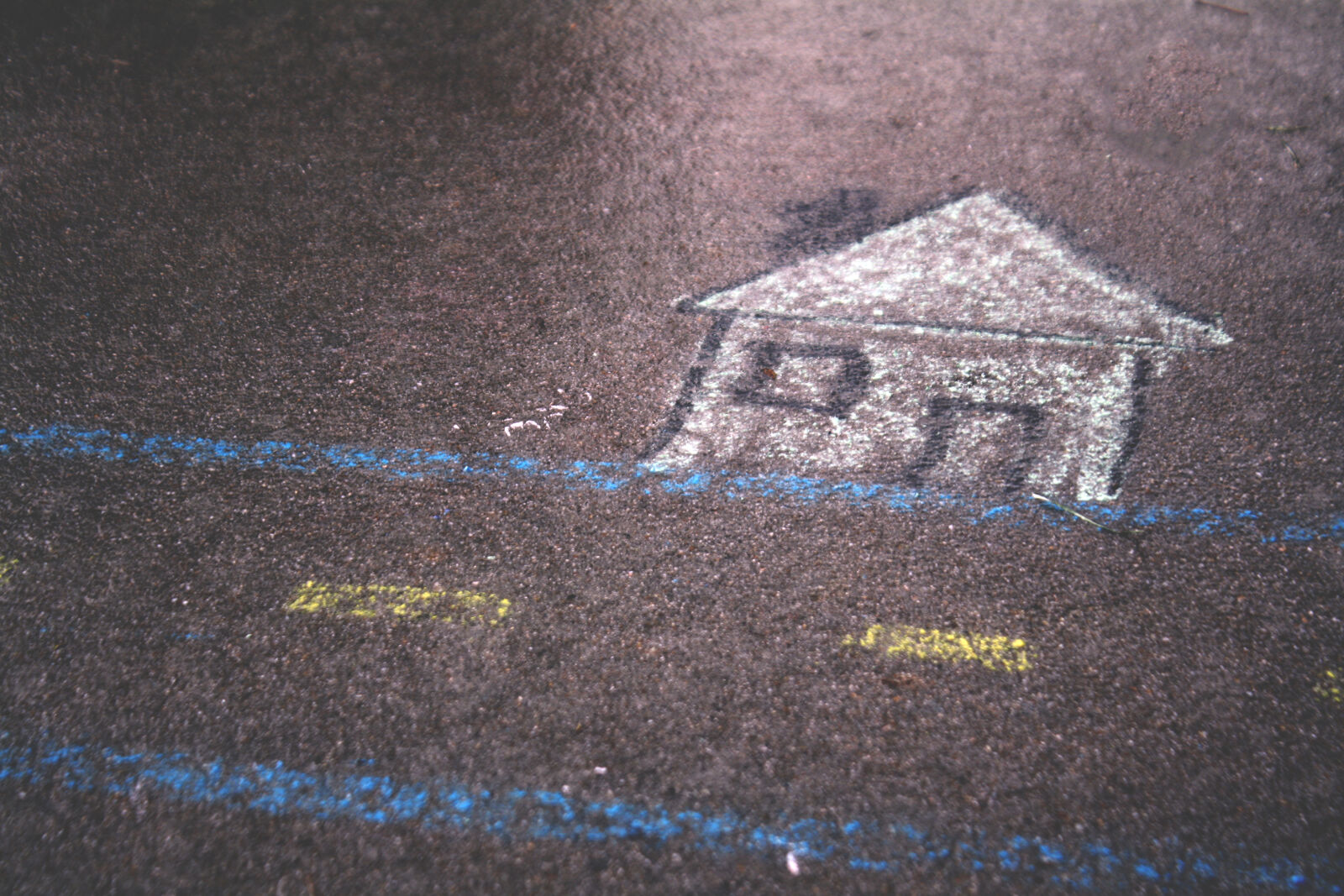 Canon EOS 1000D (EOS Digital Rebel XS / EOS Kiss F) sample photo. Art, chalk, drawing, house photography