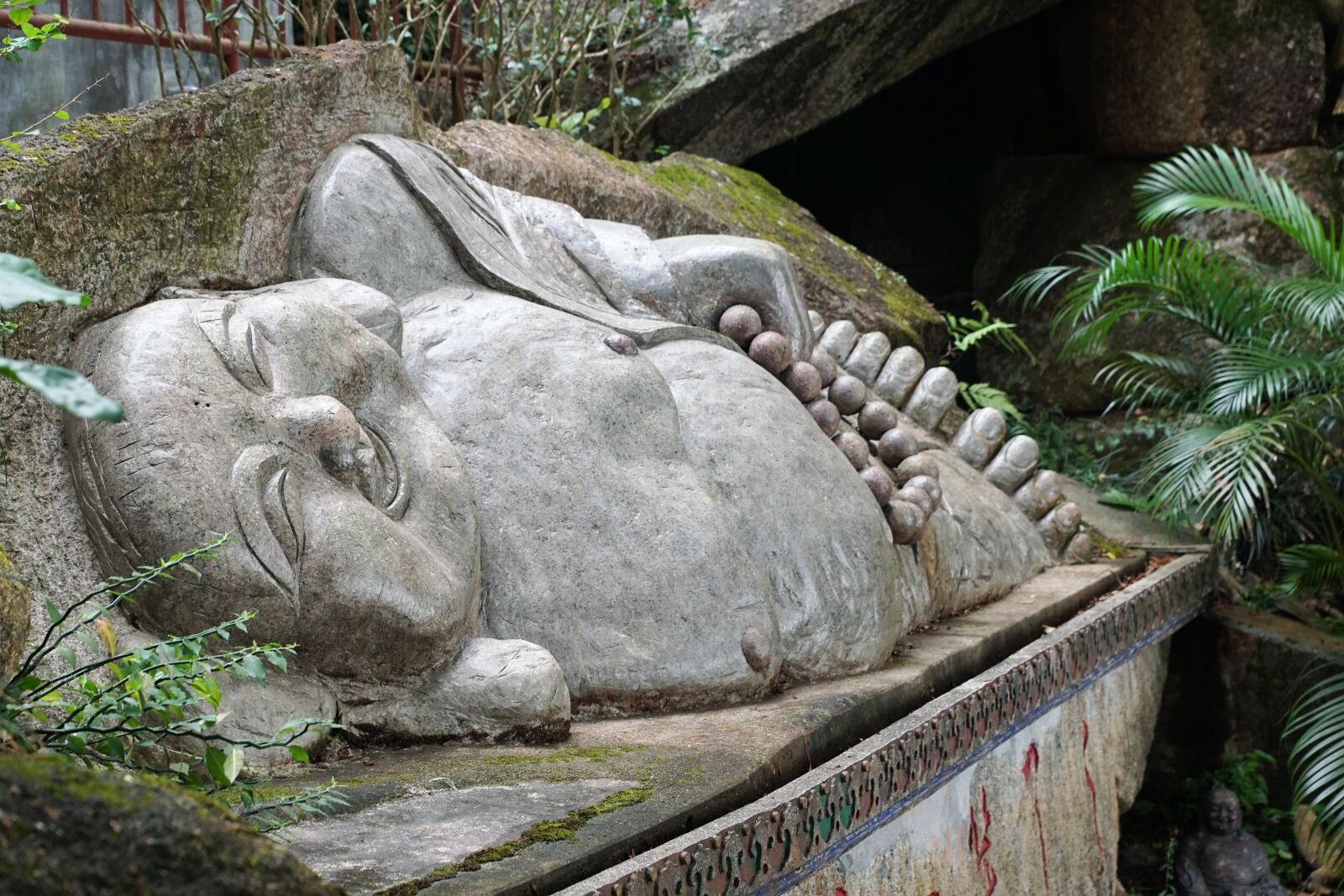 Sony ILCA-77M2 + Sony DT 16-50mm F2.8 SSM sample photo. Buddha, sculpture, figure photography