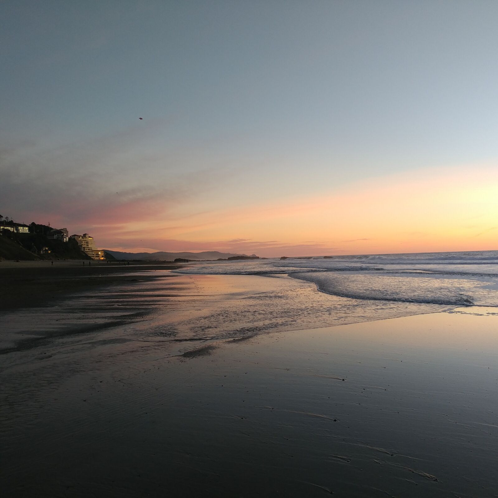 LG V20 sample photo. Sunset, beach, coast photography