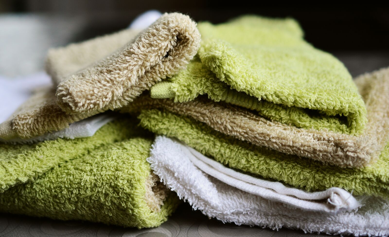 Nikon D5200 sample photo. Washing gloves, washcloth, terry photography