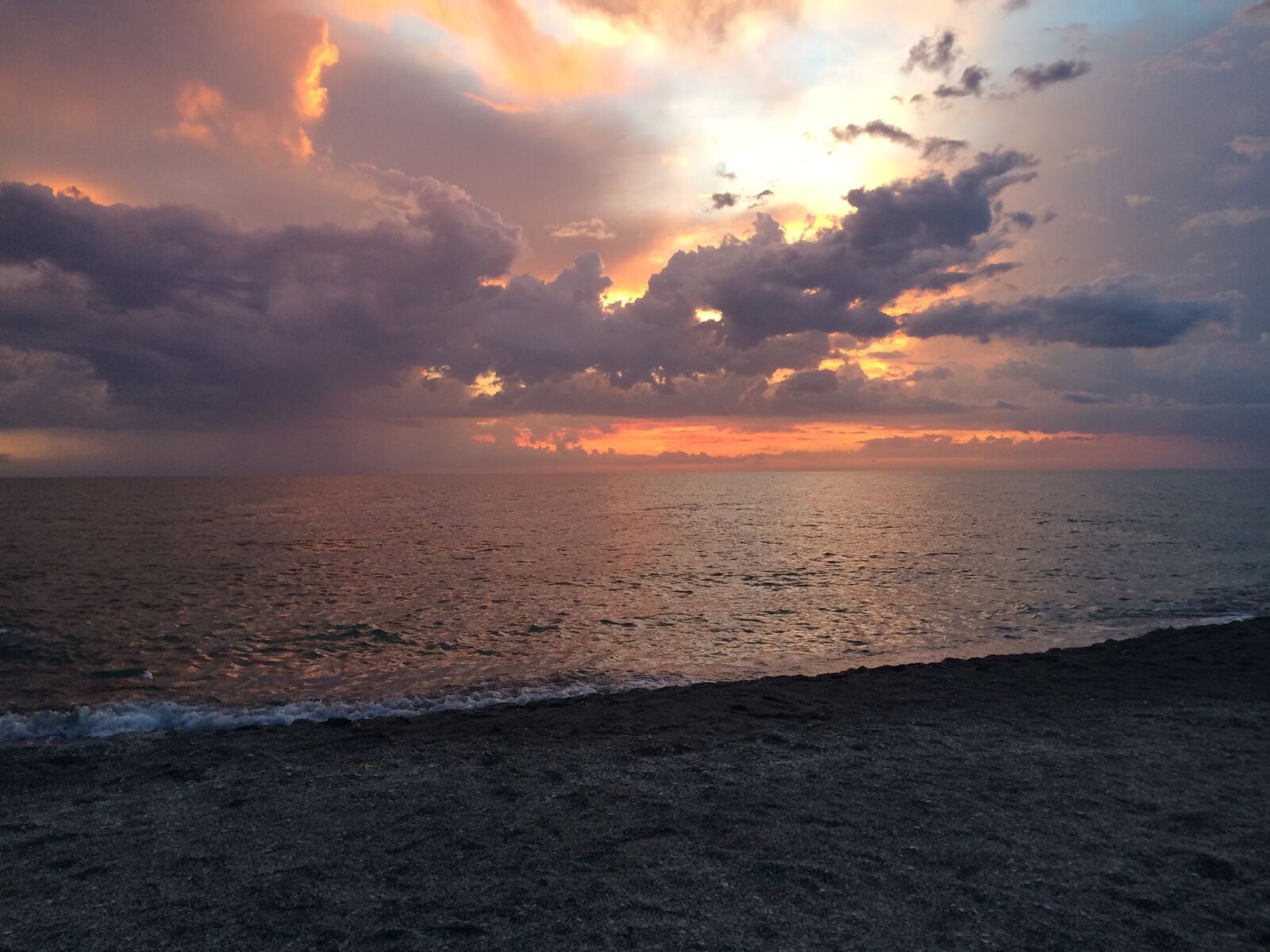 iPhone 5s back camera 4.15mm f/2.2 sample photo. Beach, sky, ocean photography