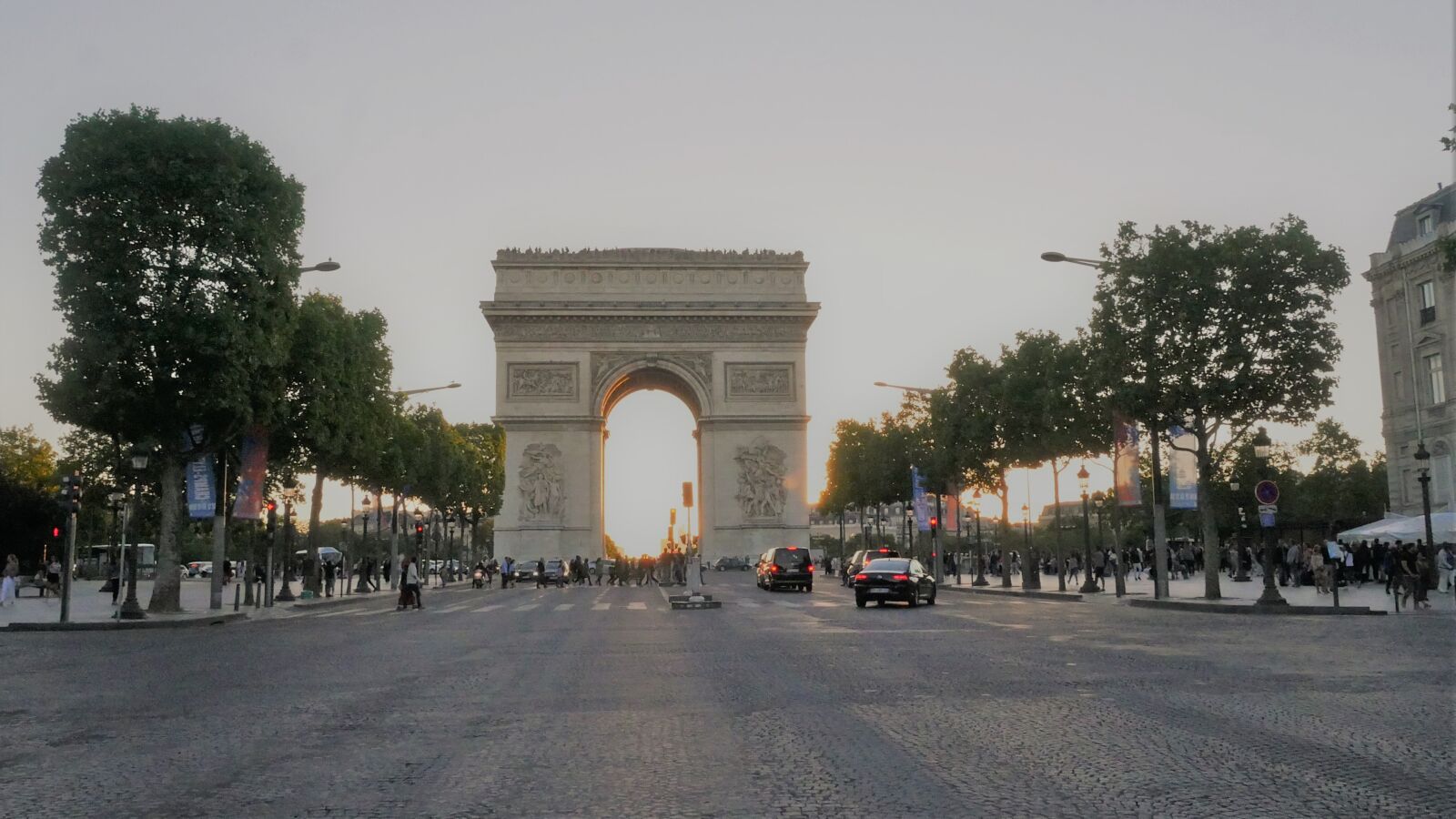 Panasonic Lumix DMC-G7 sample photo. Place charles de gaul photography