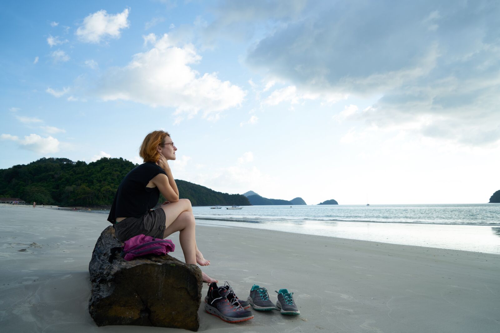 Sony a7R II sample photo. Woman, tourist, b add photography