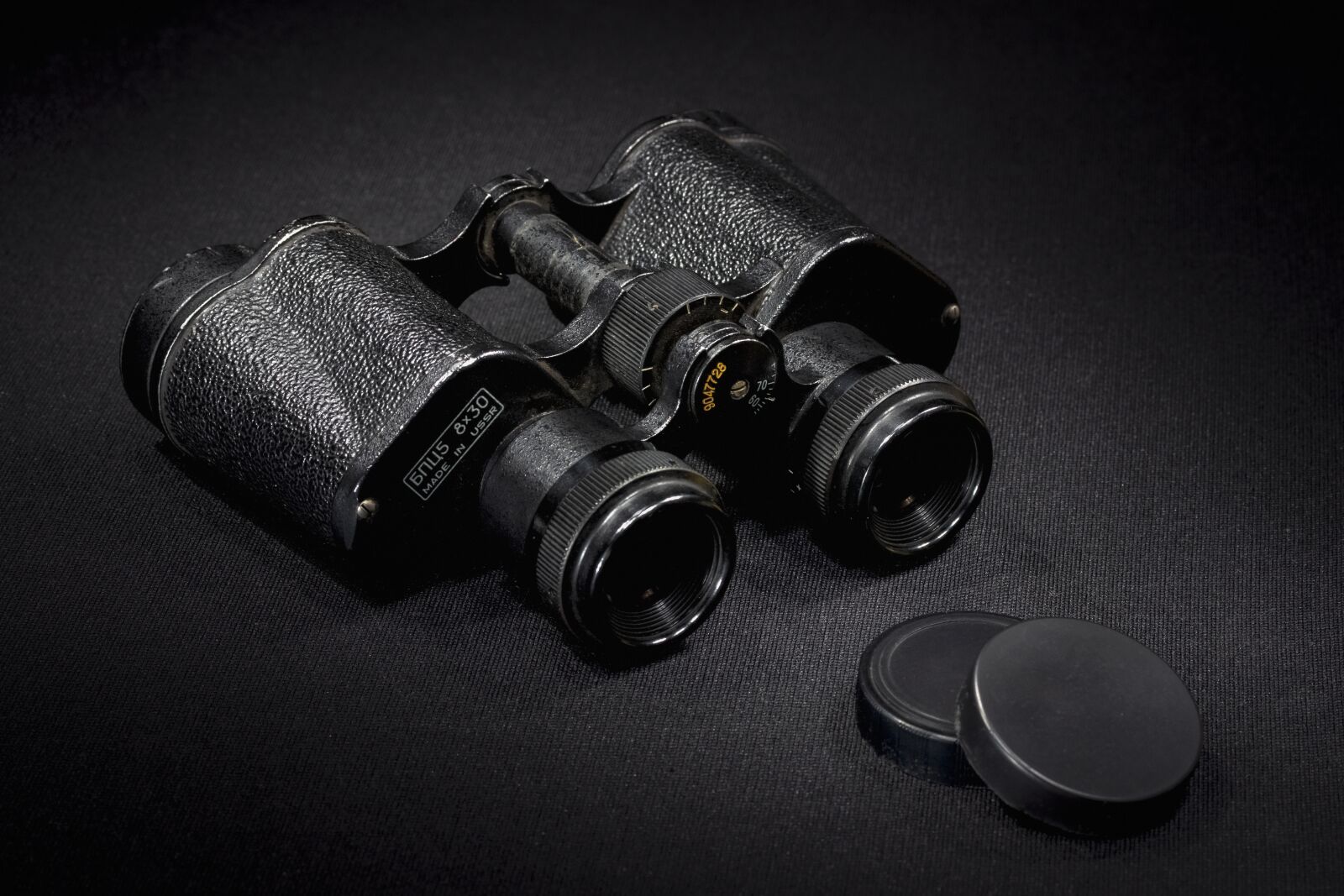 Canon EOS 80D + Canon EF-S 60mm F2.8 Macro USM sample photo. Binoculars, birdwatching, spy glass photography