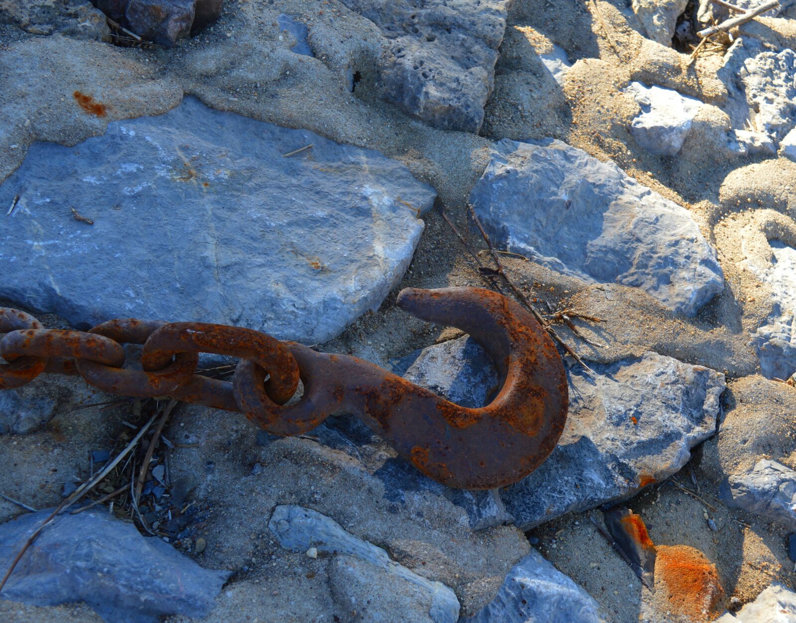 Nikon D3200 sample photo. Chain, hook, iron chain photography