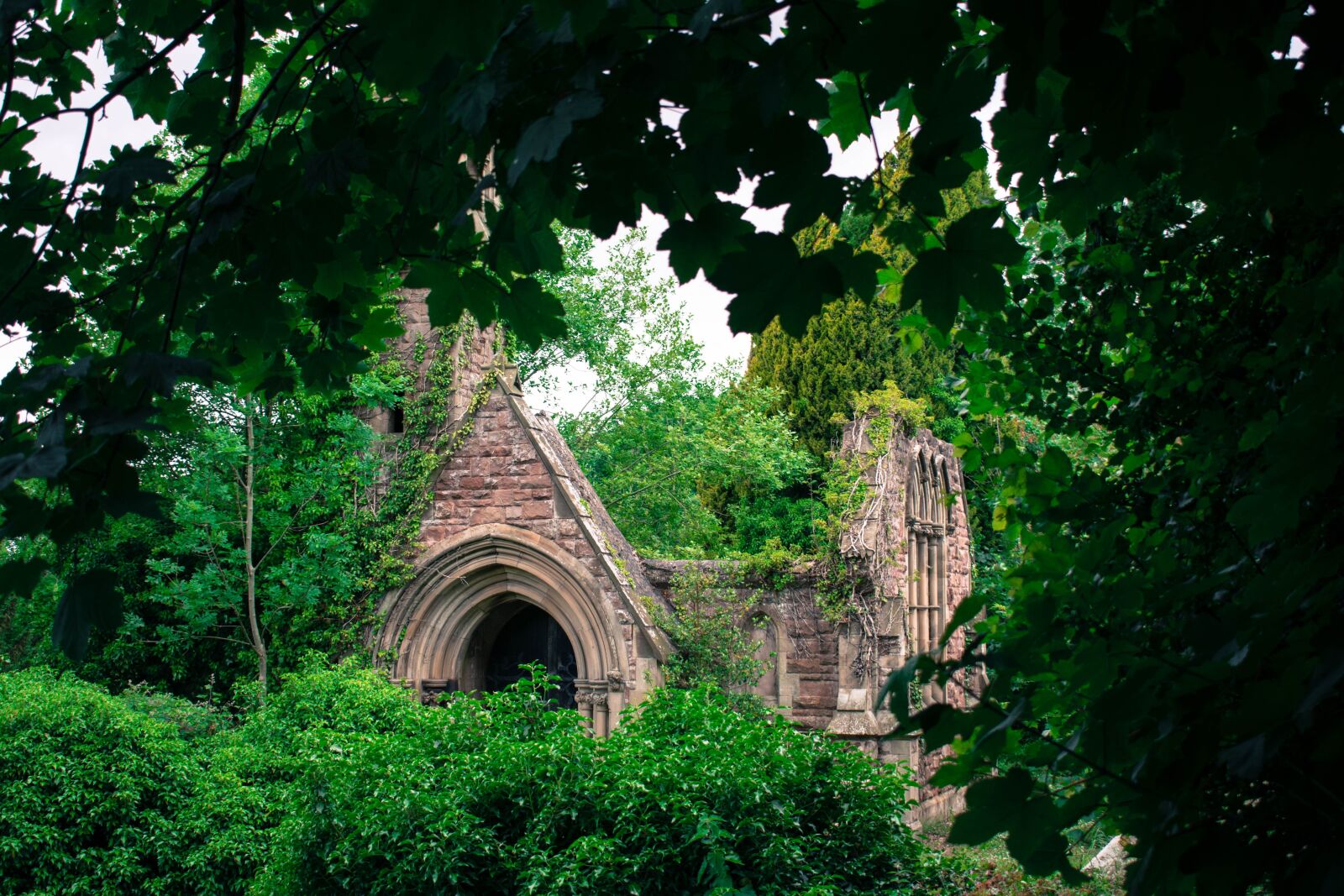 Nikon D5300 sample photo. Church, churchyard, cemetery photography