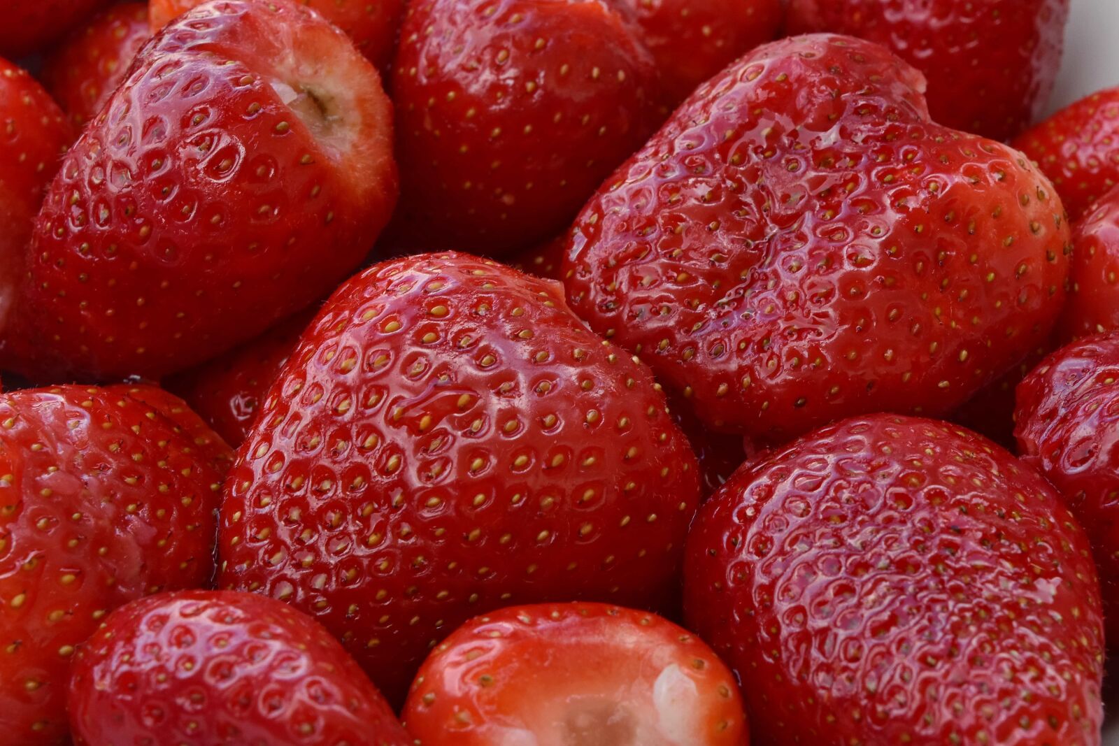 Nikon D5500 sample photo. Detail, reddish, strawberries, fruit photography