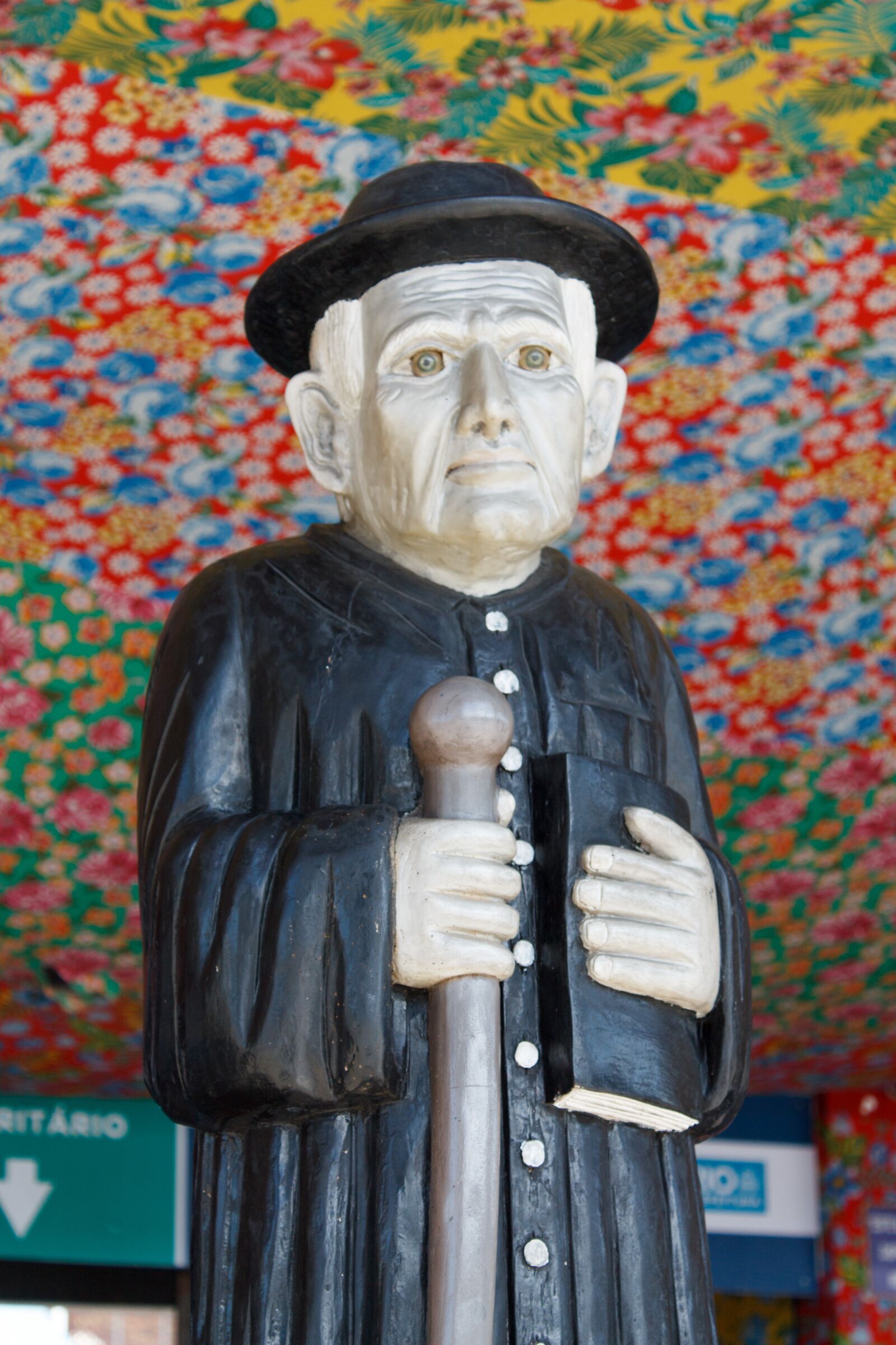 Canon EOS 1100D (EOS Rebel T3 / EOS Kiss X50) sample photo. Art, sculpture, fair photography